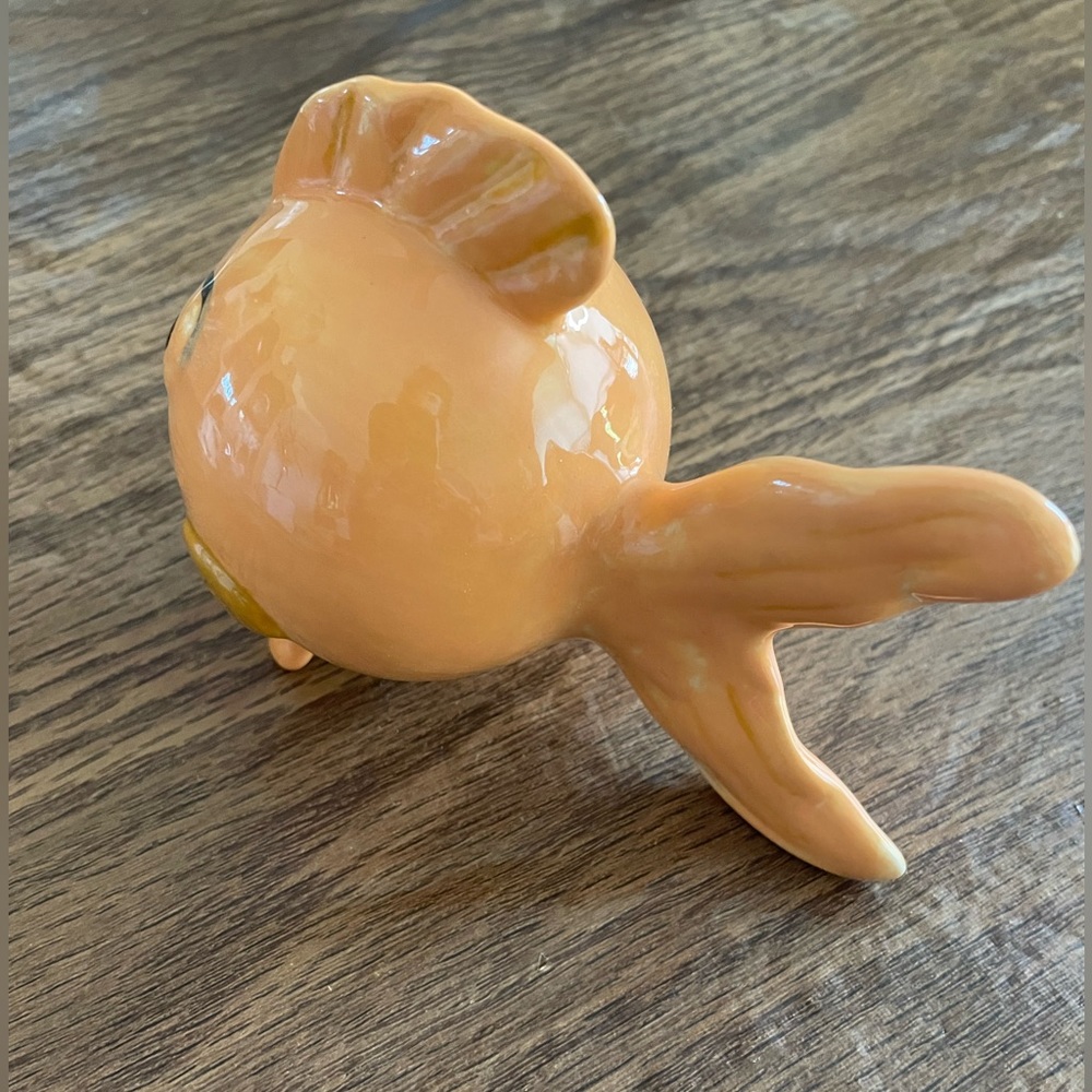 Hand Painted Ceramic Gold Fish Figurine- Pencil Holder - Picture 5 of 12